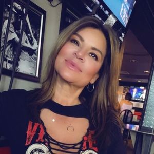 Meet your Posher, Debbie